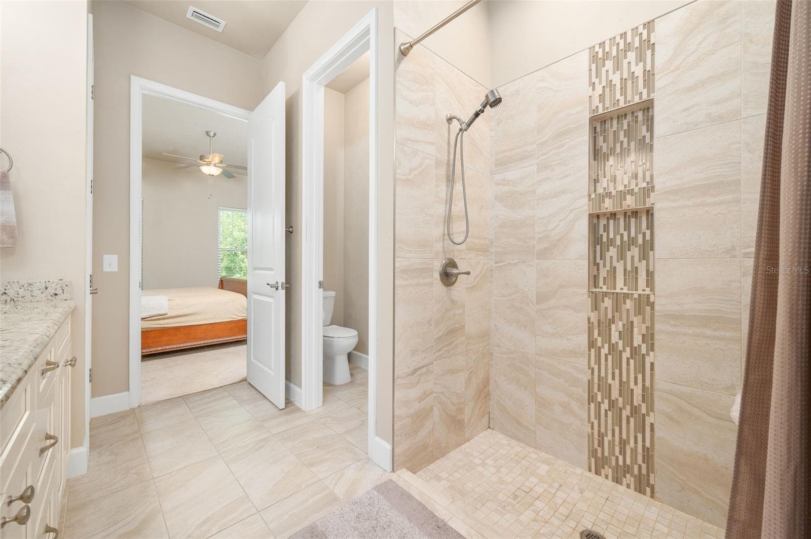 Owner's En Suite Bathroom - 1402 NW 132ND BLVD, NEWBERRY