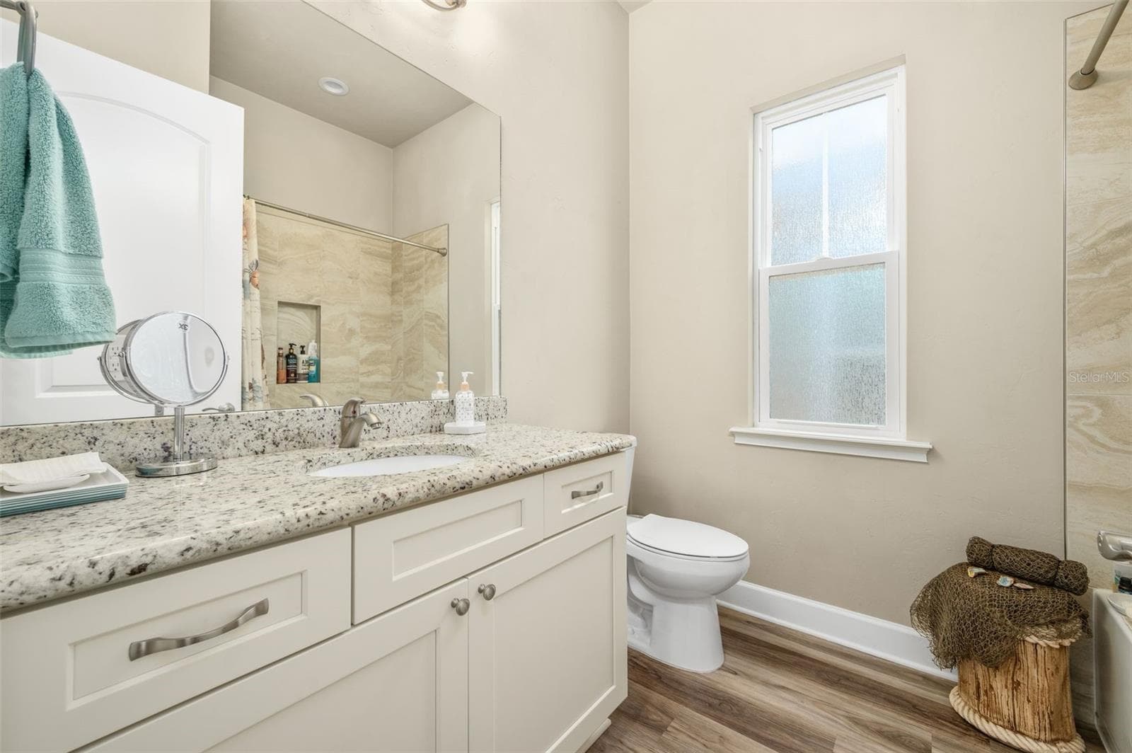 2nd Bathroom - 1402 NW 132ND BLVD, NEWBERRY