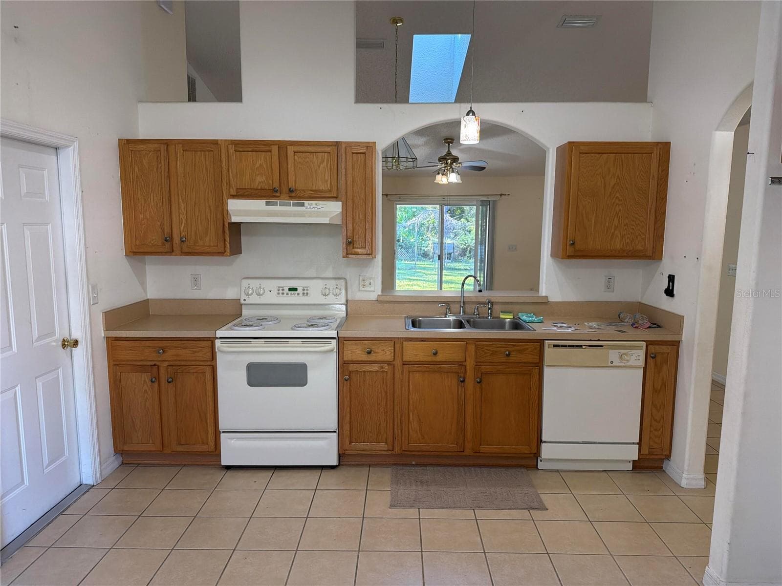 Single Family Residence at 25 RYMSHAW DR, PALM COAST, photo 2 of 20