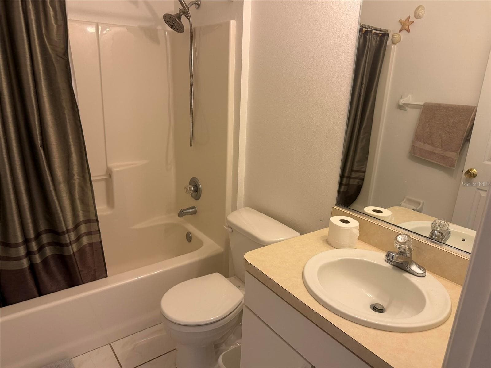 Single Family Residence at 25 RYMSHAW DR, PALM COAST, photo 9 of 20