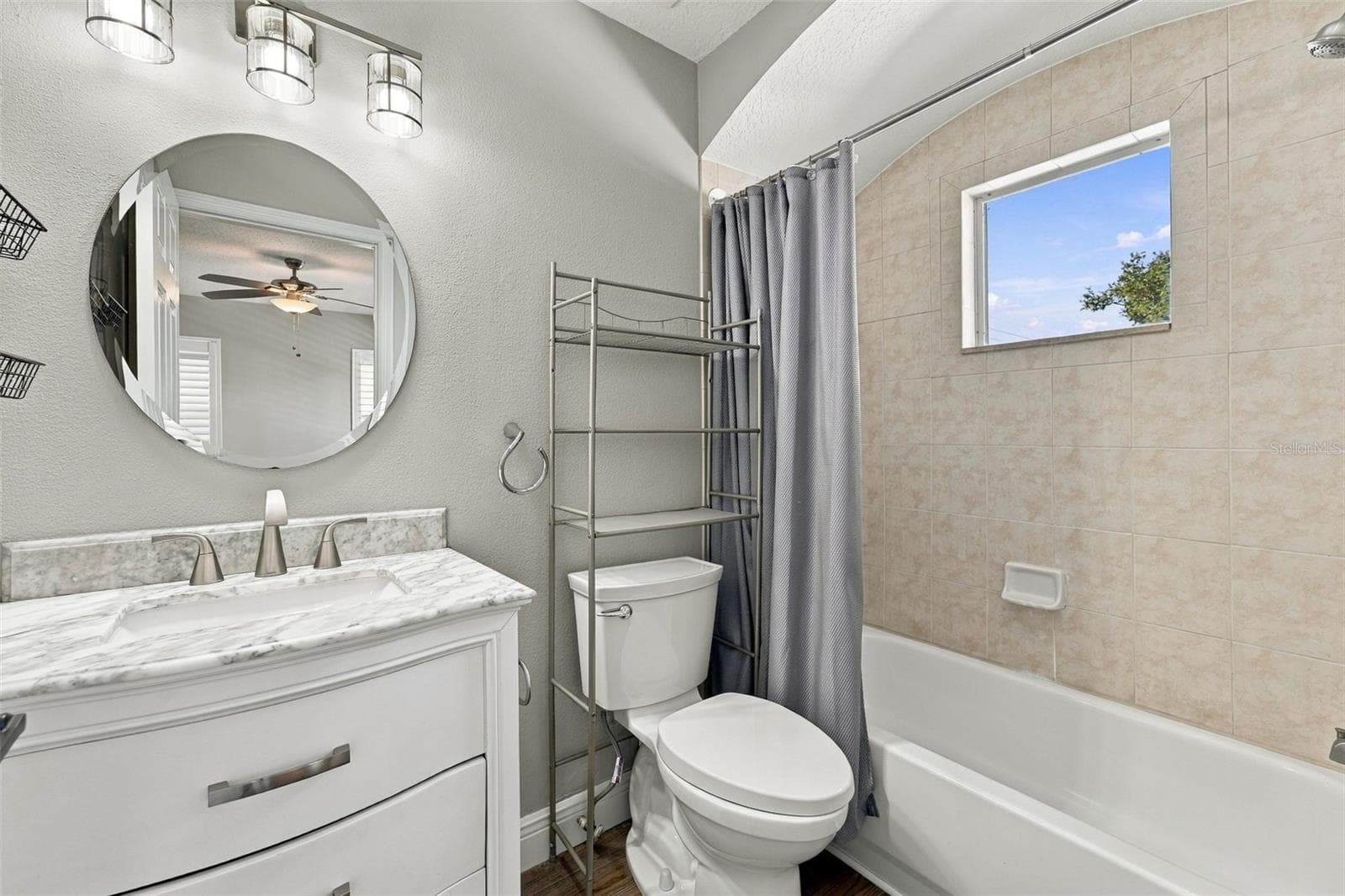 Junior suite Bathroom 2 - 2202 ELIZABETH AVE #B, ORLANDO