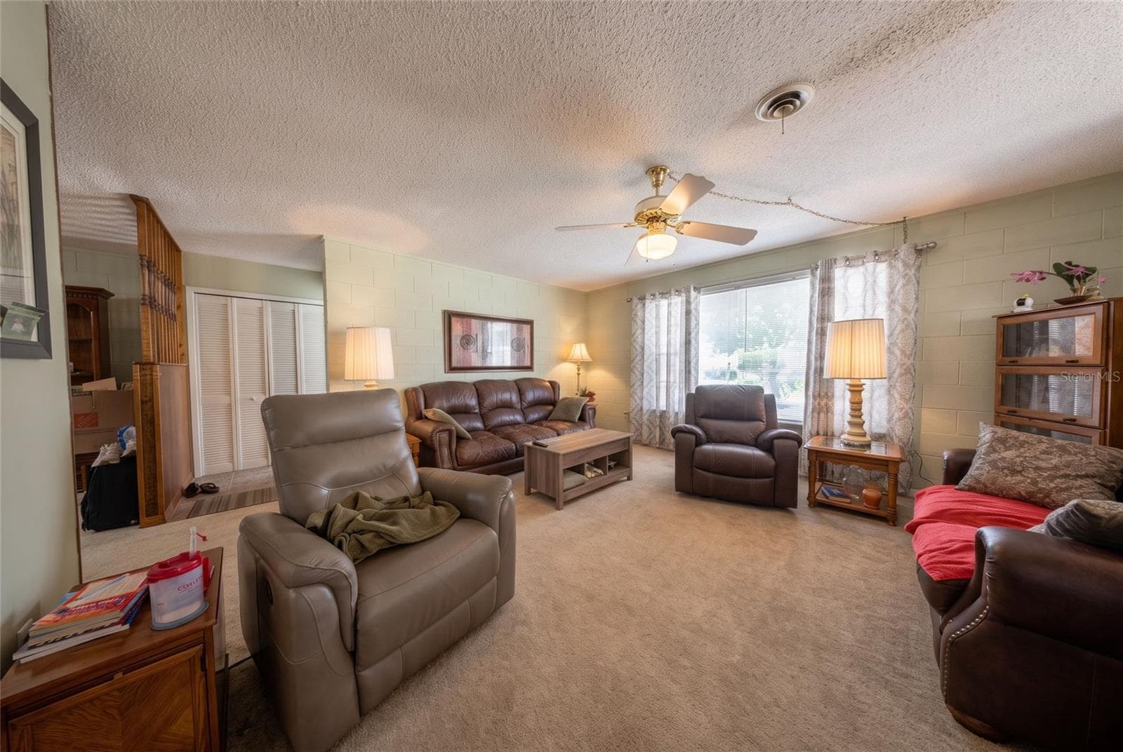 Single Family Residence at 5718 CLEARVIEW DR, ORLANDO, photo 4 of 37