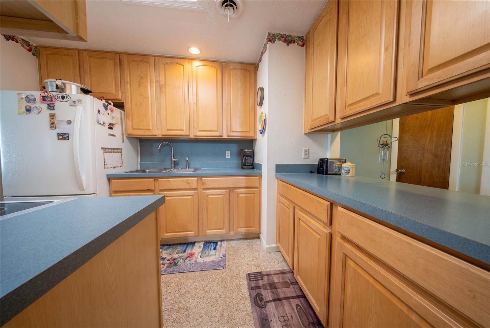 Single Family Residence at 5718 CLEARVIEW DR, ORLANDO, photo 16 of 37