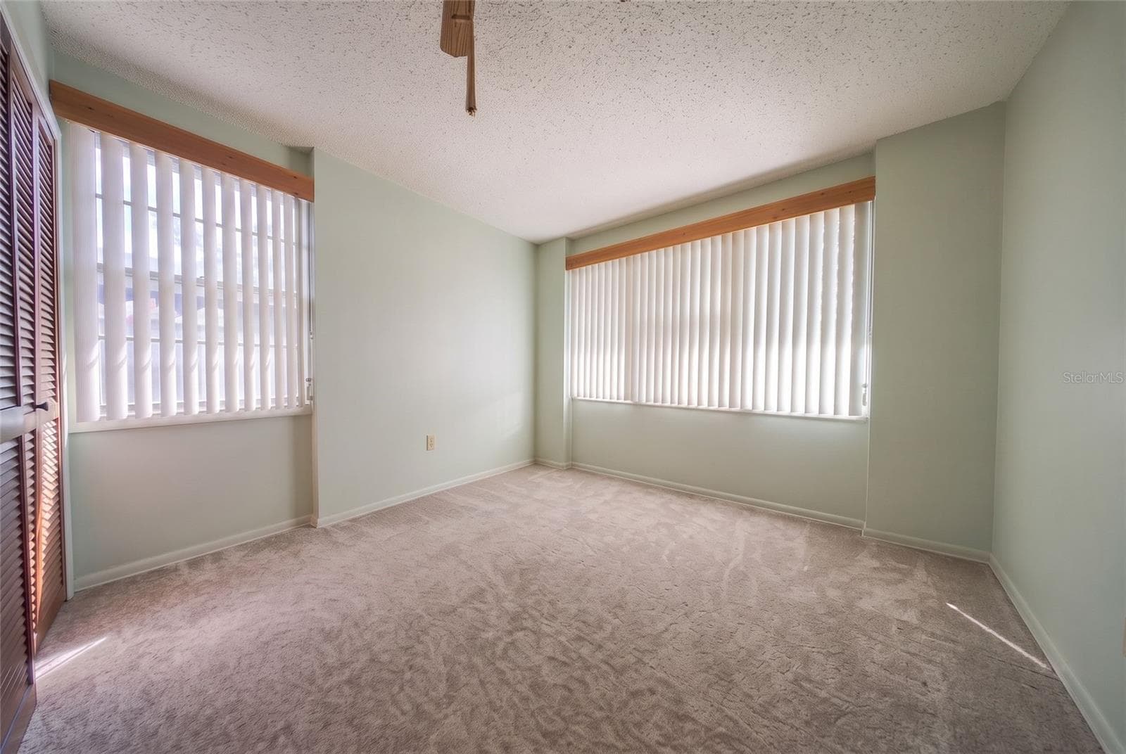 Single Family Residence at 5718 CLEARVIEW DR, ORLANDO, photo 25 of 37