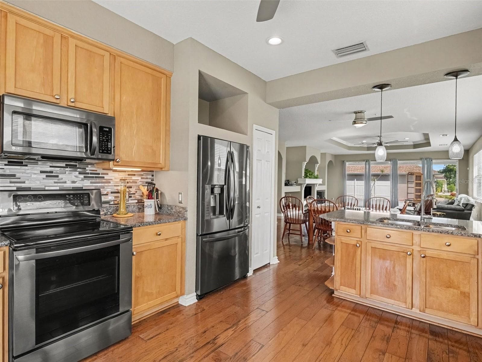 Single Family Residence at 1380 WASHINGTON DR, VENICE, photo 15 of 31
