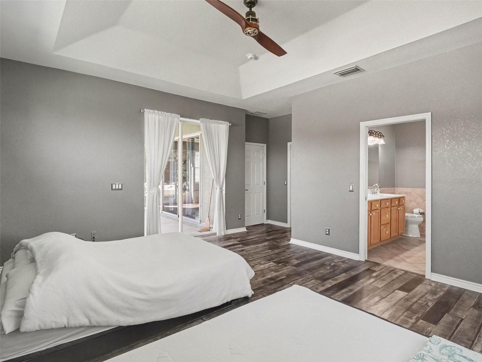 Single Family Residence at 1380 WASHINGTON DR, VENICE, photo 17 of 31