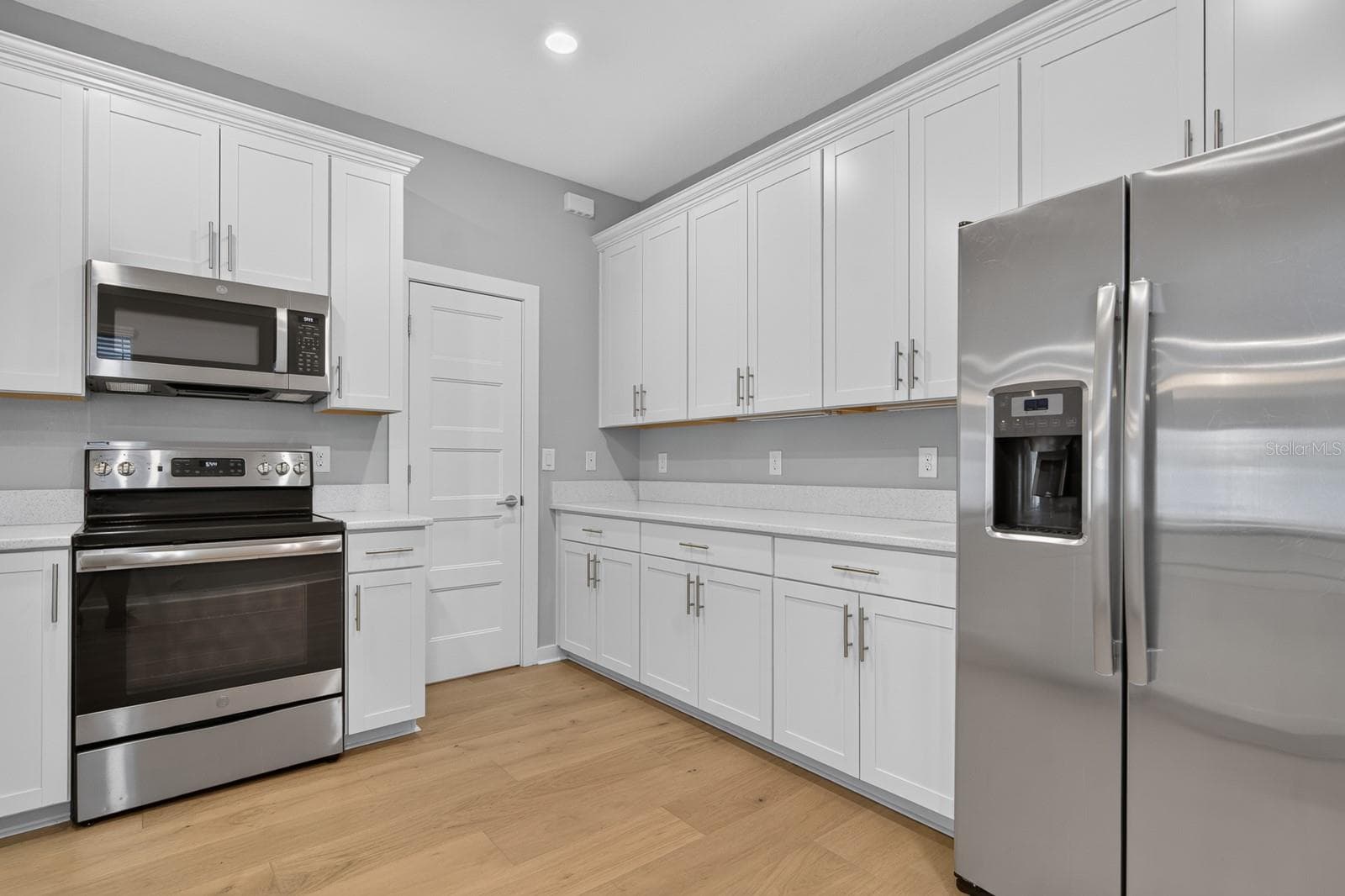 Townhouse at 2704 W GRAY ST #A, TAMPA, photo 10 of 46