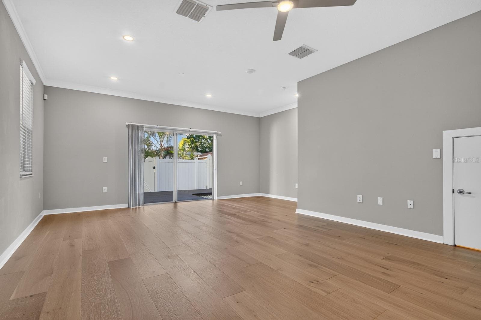 Townhouse at 2704 W GRAY ST #A, TAMPA, photo 12 of 46