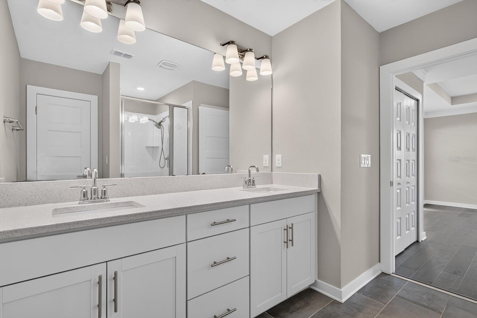 Townhouse at 2704 W GRAY ST #A, TAMPA, photo 26 of 46
