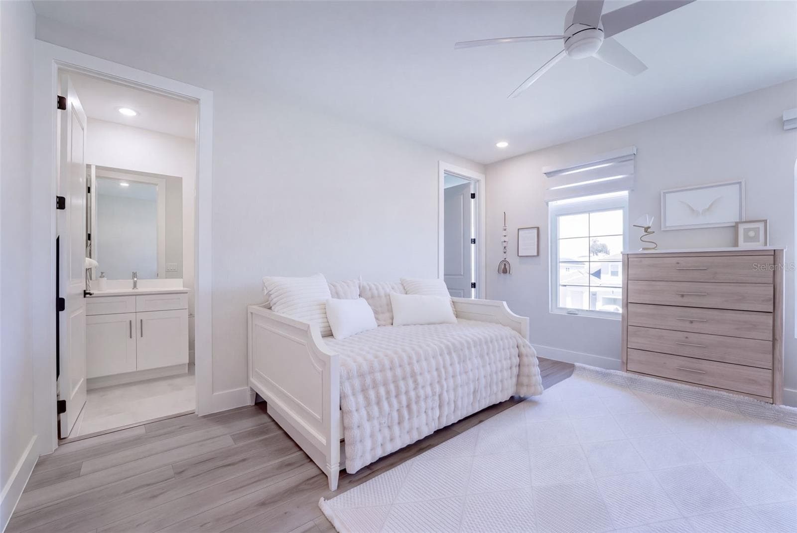 Single Family Residence at 16103 VOLTERRA PT, BELLA COLLINA, photo 26 of 60