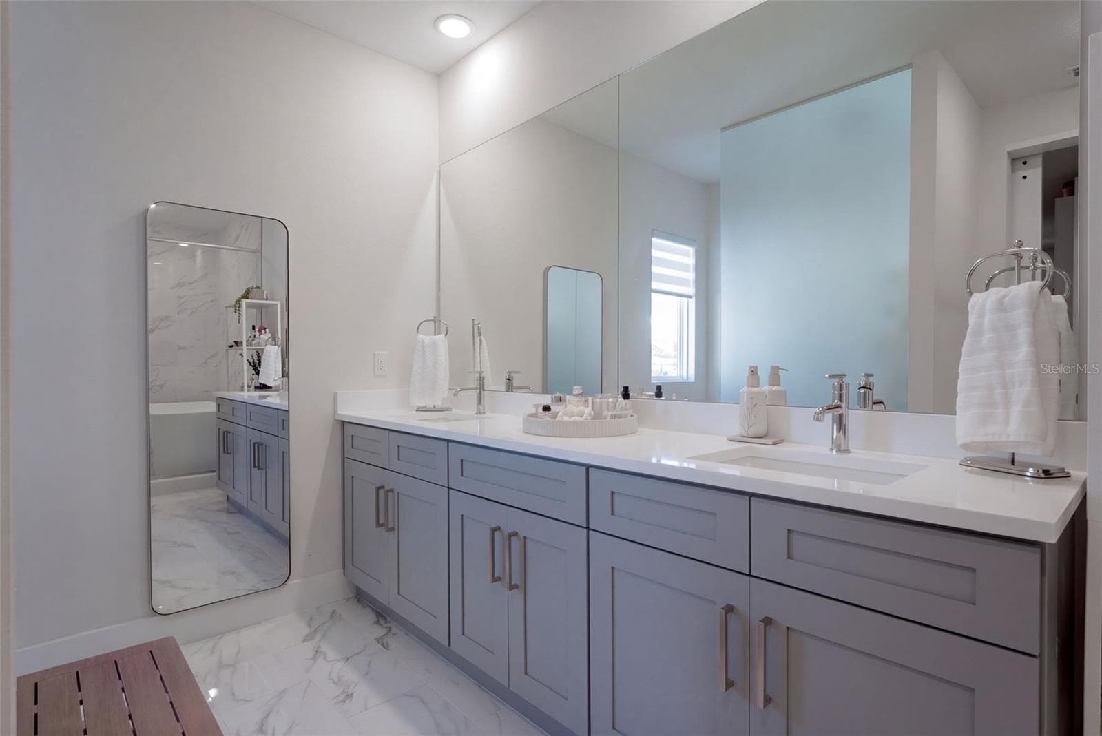 Single Family Residence at 16103 VOLTERRA PT, BELLA COLLINA, photo 28 of 60