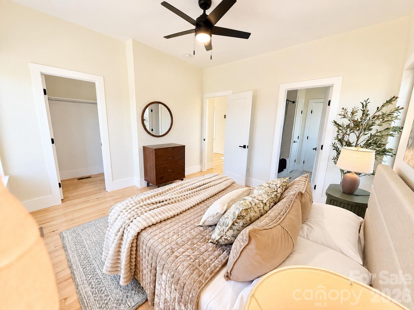 2 bedroom with walk in closet - 3 Locust Street, Asheville