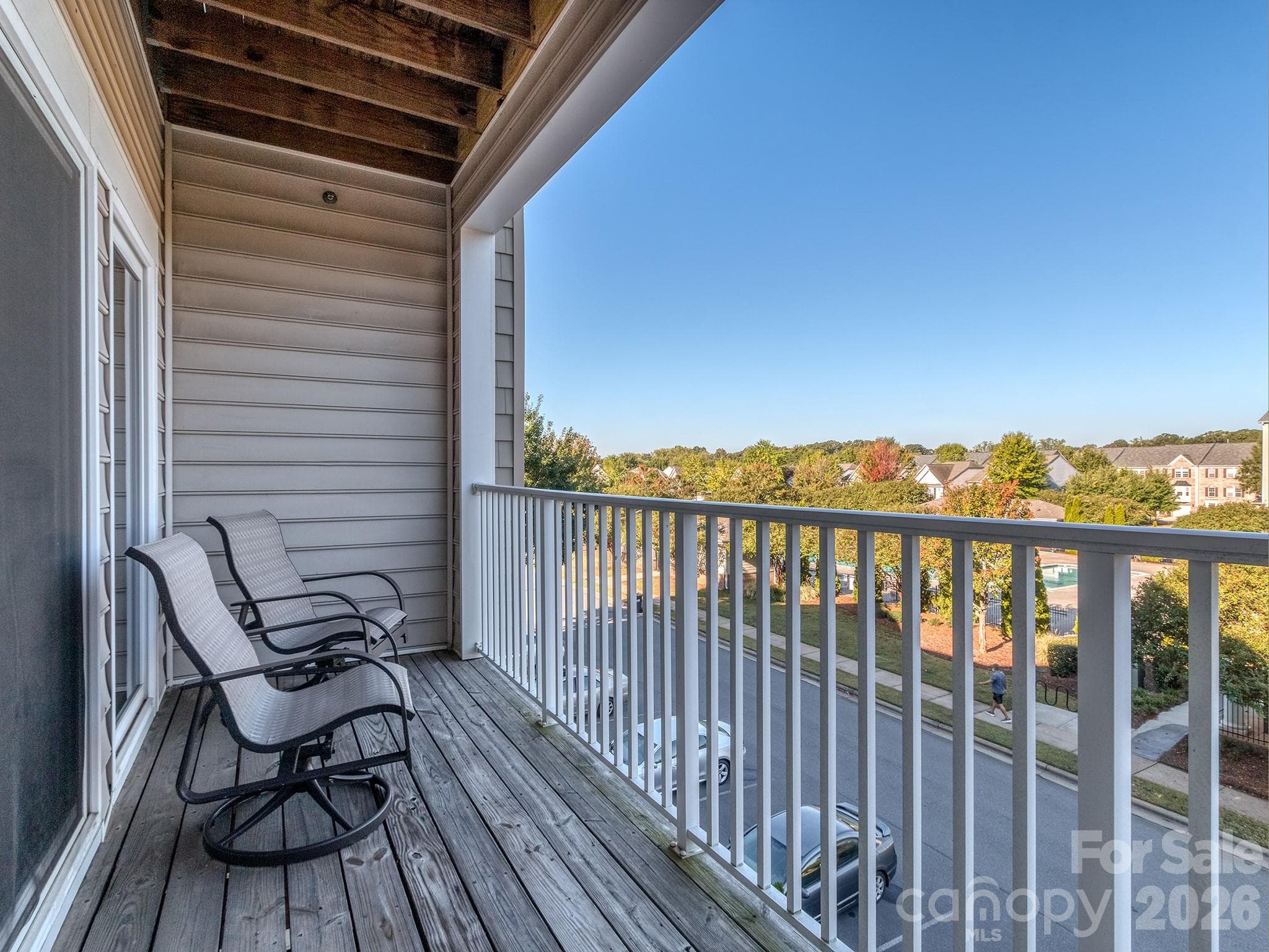 Covered balcony - 6605 Central Pacific Avenue, Charlotte