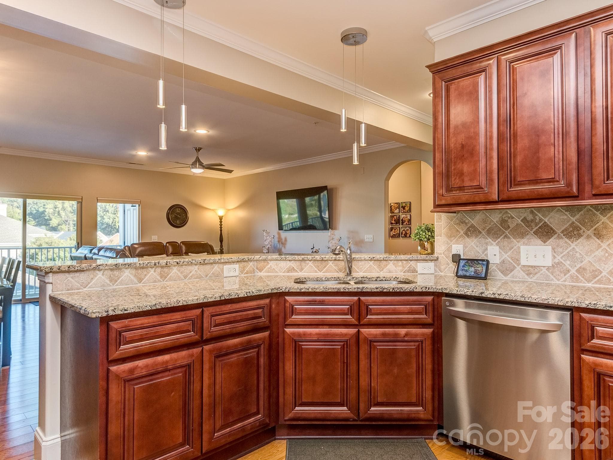 Condominium at 6605 Central Pacific Avenue, Charlotte, photo 12 of 31