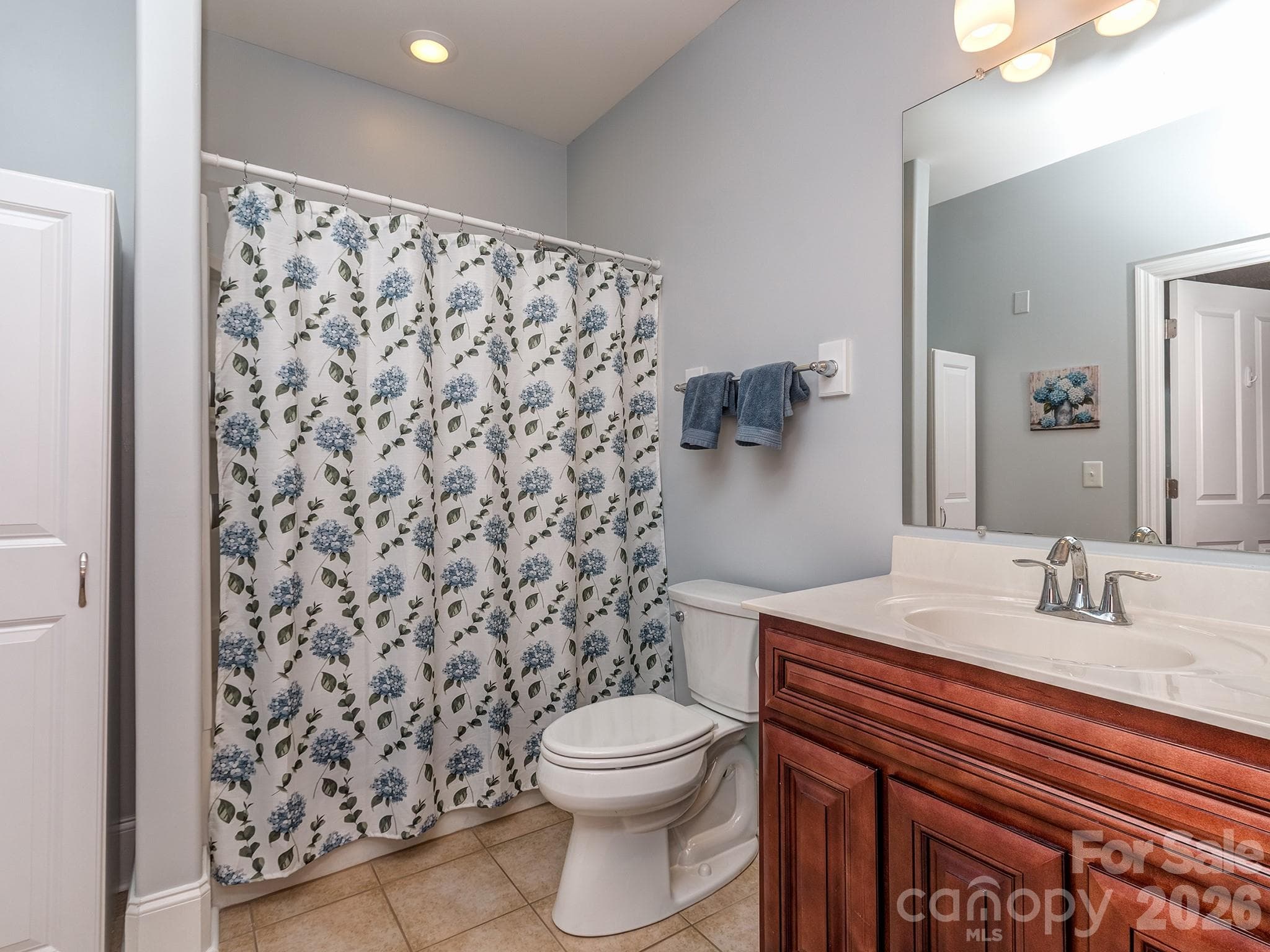 Guest bathroom - 6605 Central Pacific Avenue, Charlotte