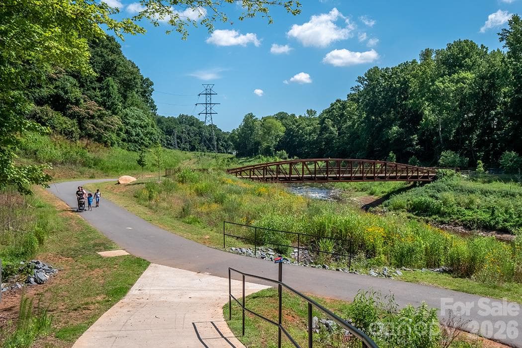 Greenway attached directly to the neighborhood - 6605 Central Pacific Avenue, Charlotte