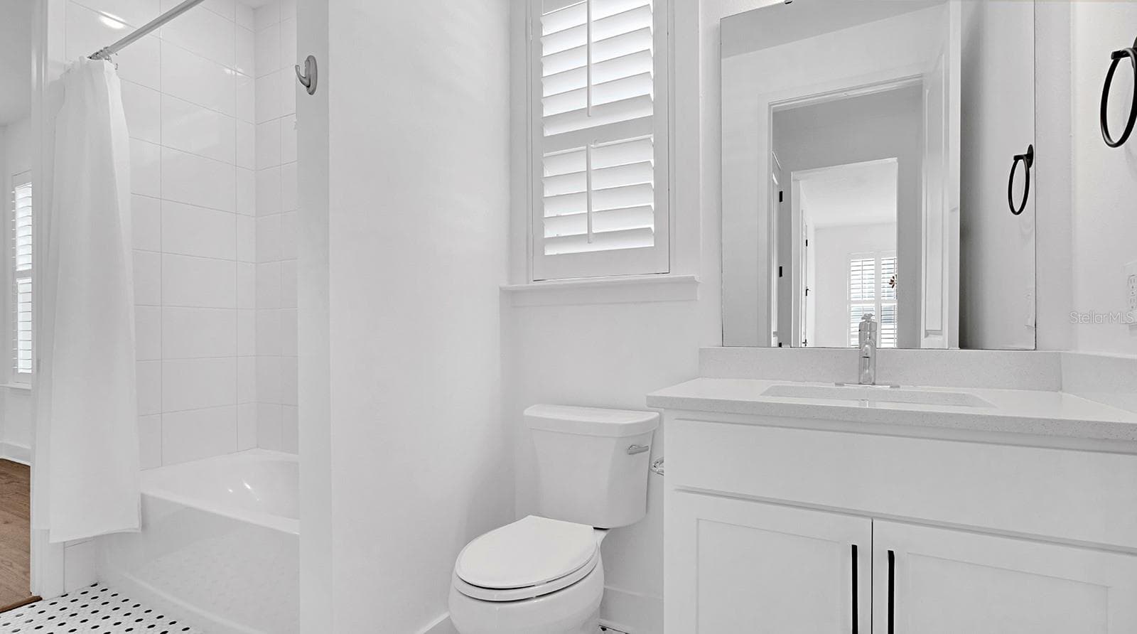 Full Bath - 1st Floor - 800 W HARVARD ST, ORLANDO