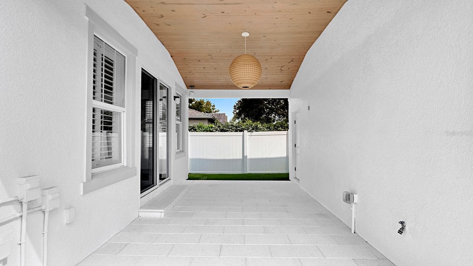 Covered Back Patio - 800 W HARVARD ST, ORLANDO