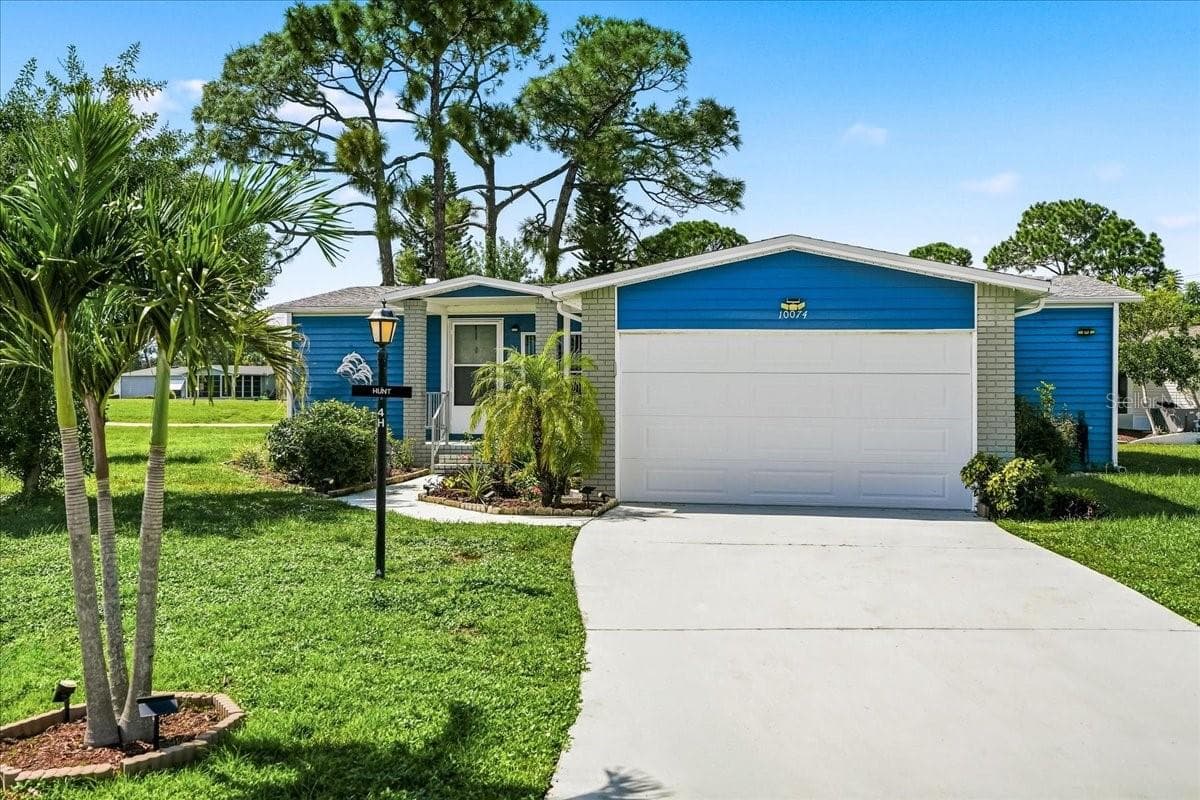 10074 BROKEN WOODS CT