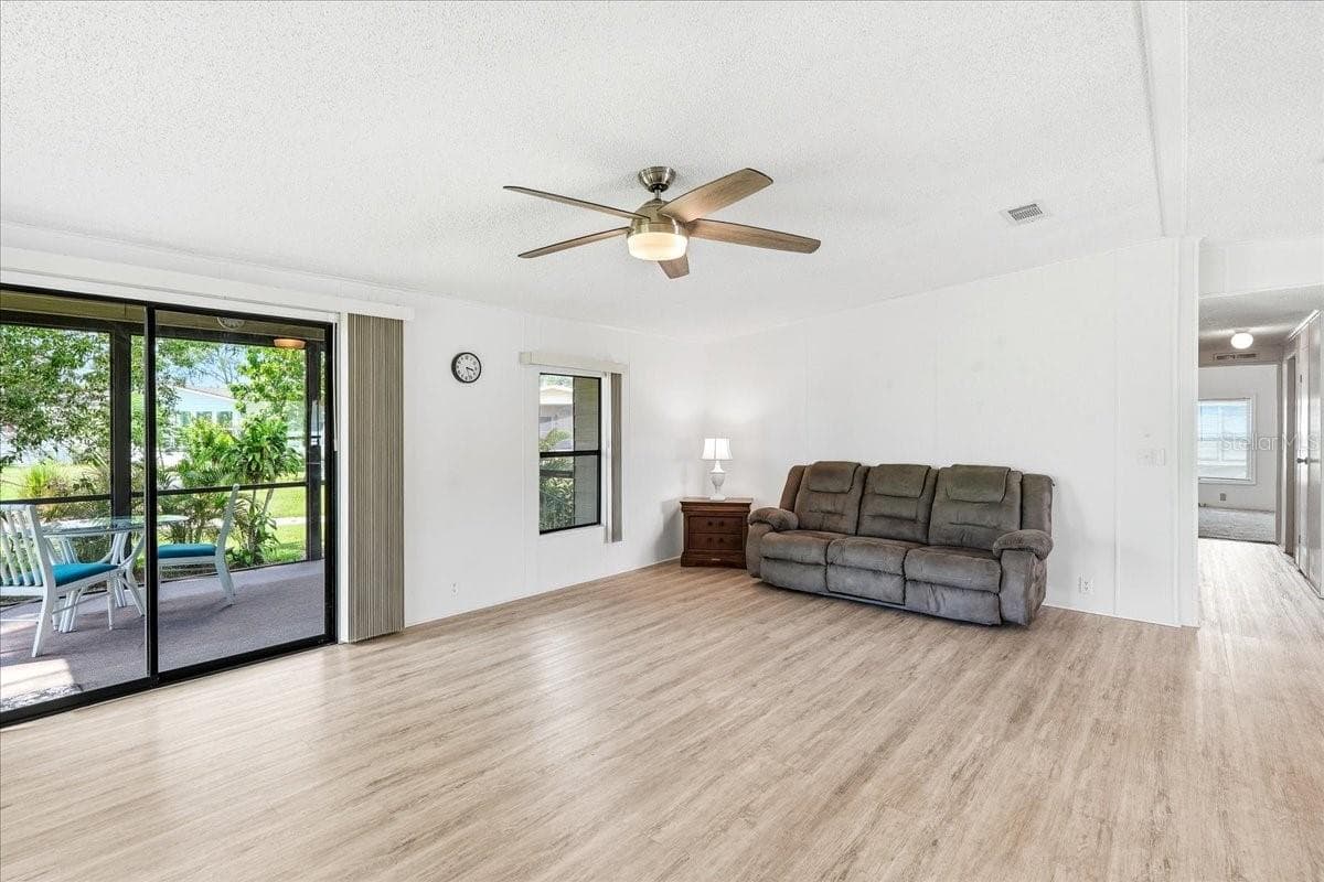 Manufactured Home at 10074 BROKEN WOODS CT, NORTH FORT MYERS, photo 11 of 44