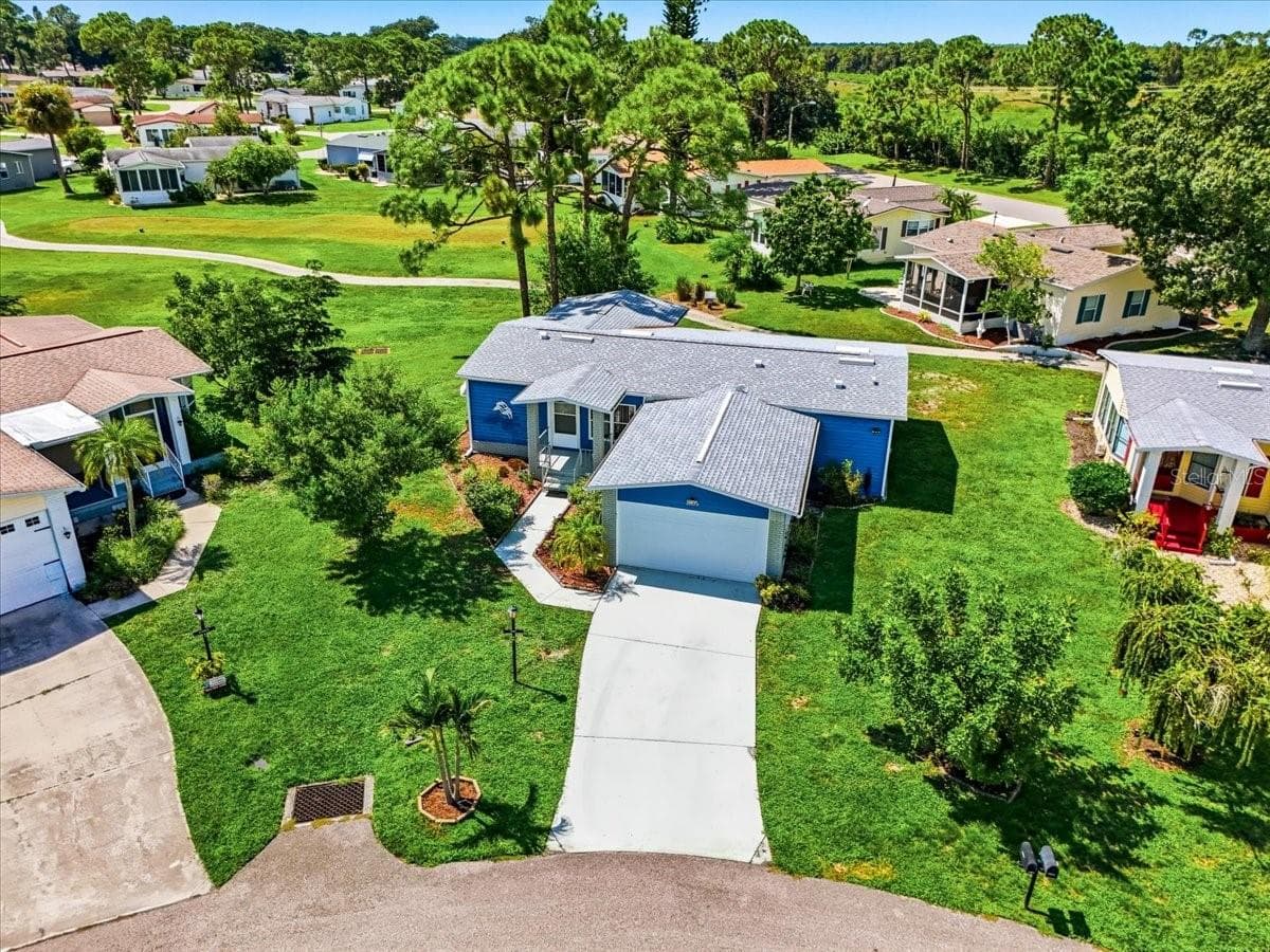 Manufactured Home at 10074 BROKEN WOODS CT, NORTH FORT MYERS, photo 32 of 44