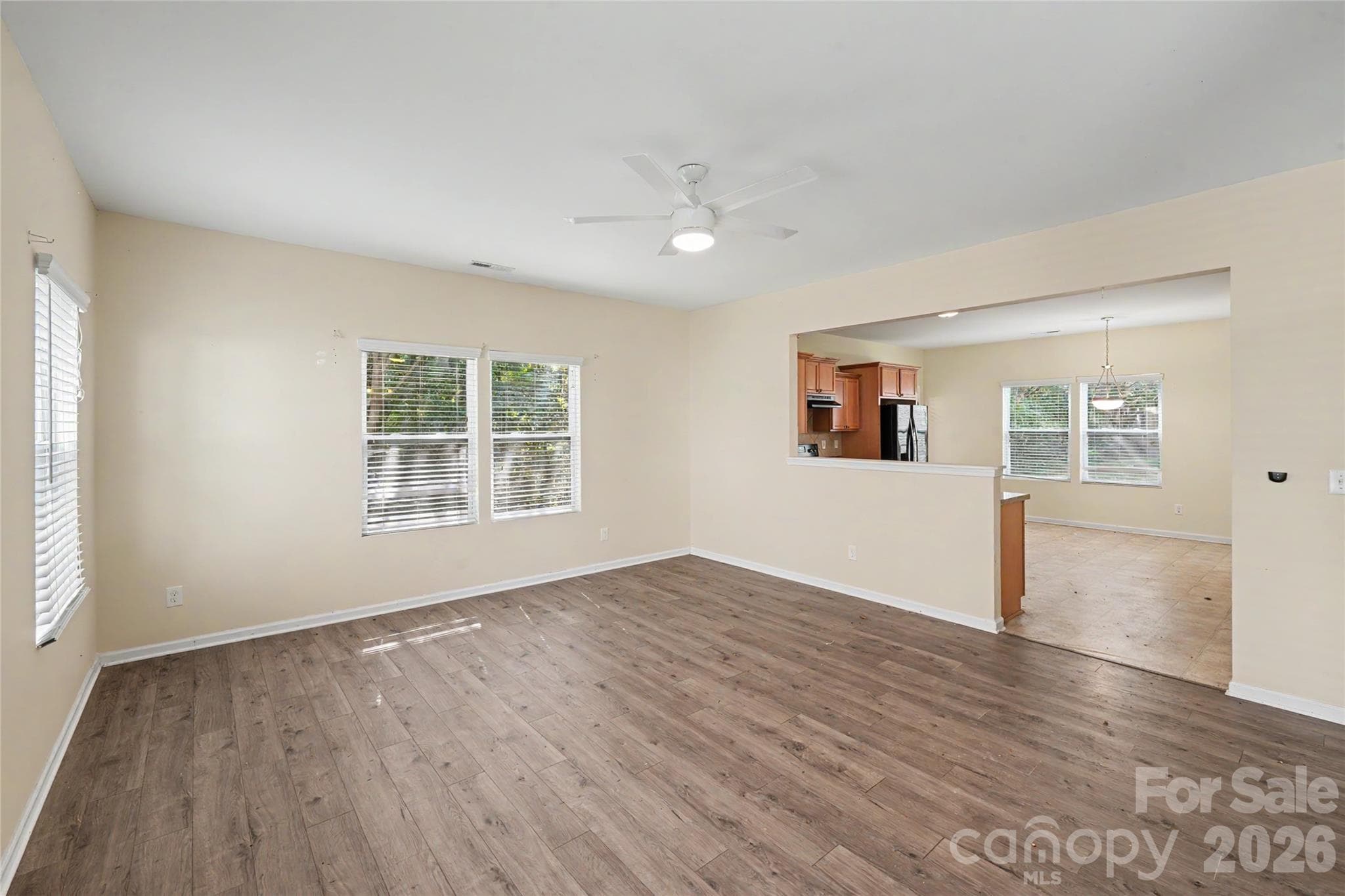 Single Family Residence at 460 Dutch White Drive, Clover, photo 2 of 37