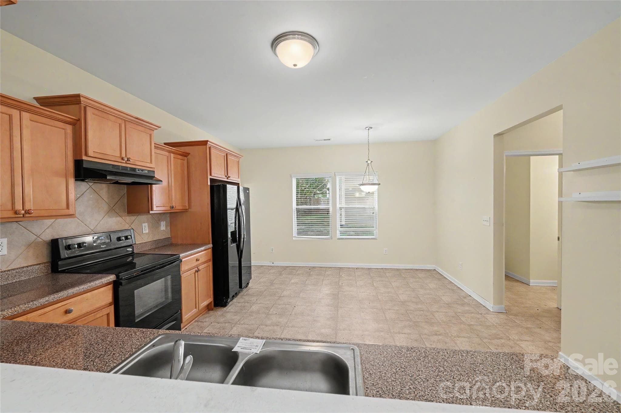 Single Family Residence at 460 Dutch White Drive, Clover, photo 14 of 37