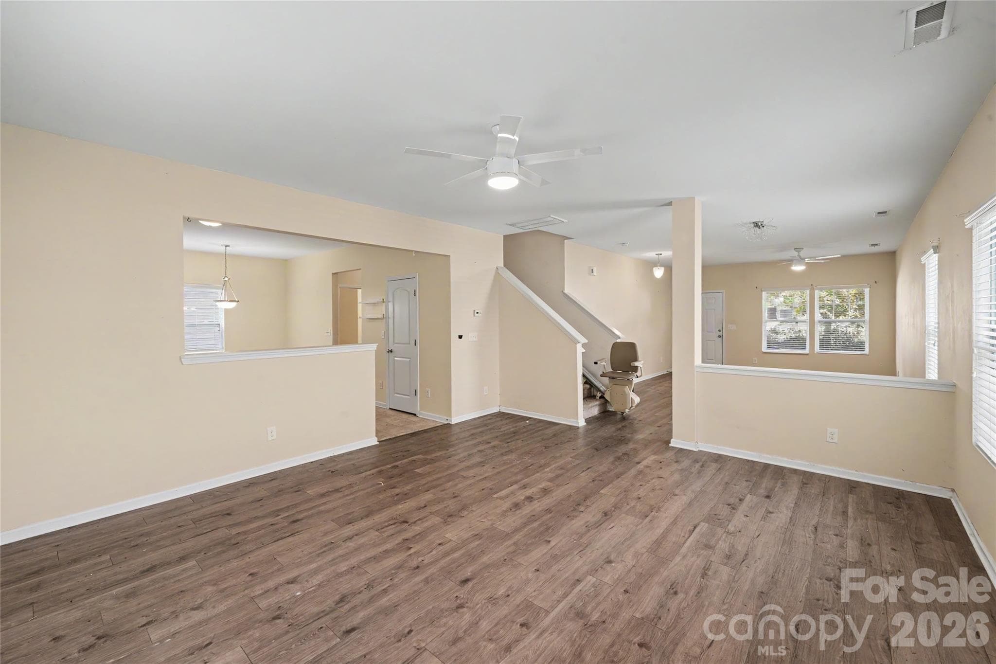 Single Family Residence at 460 Dutch White Drive, Clover, photo 18 of 37