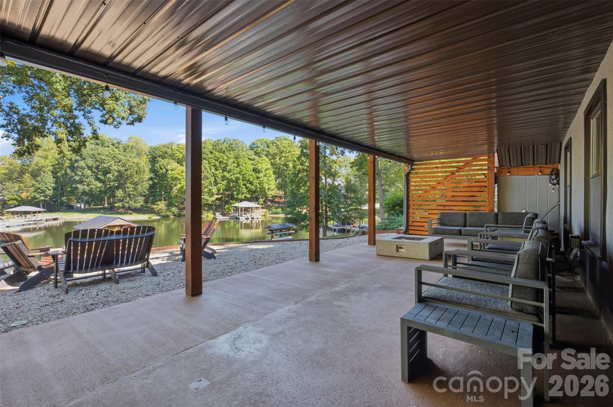 Single Family Residence at 128 Wickford Lane, Mooresville, photo 22 of 36