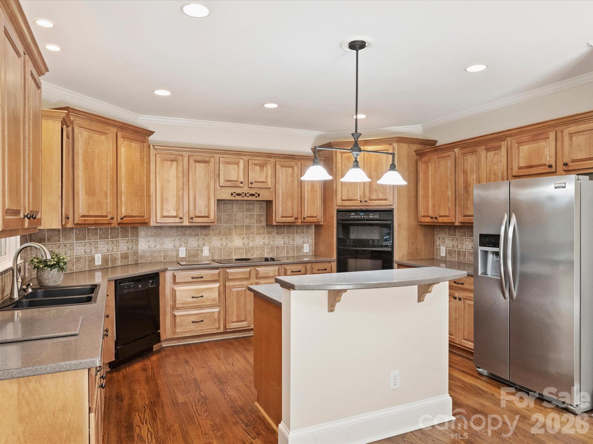 Ample storage in kitchen - 7705 Stonehaven Drive, Waxhaw