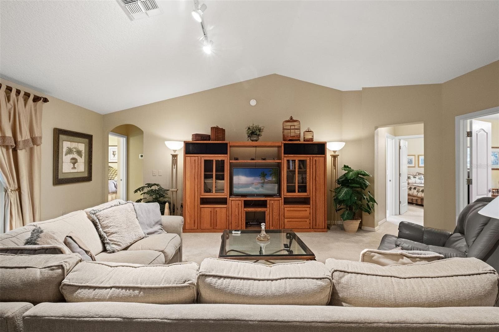Single Family Residence at 10628 COLLAR DR, SAN ANTONIO, photo 11 of 39