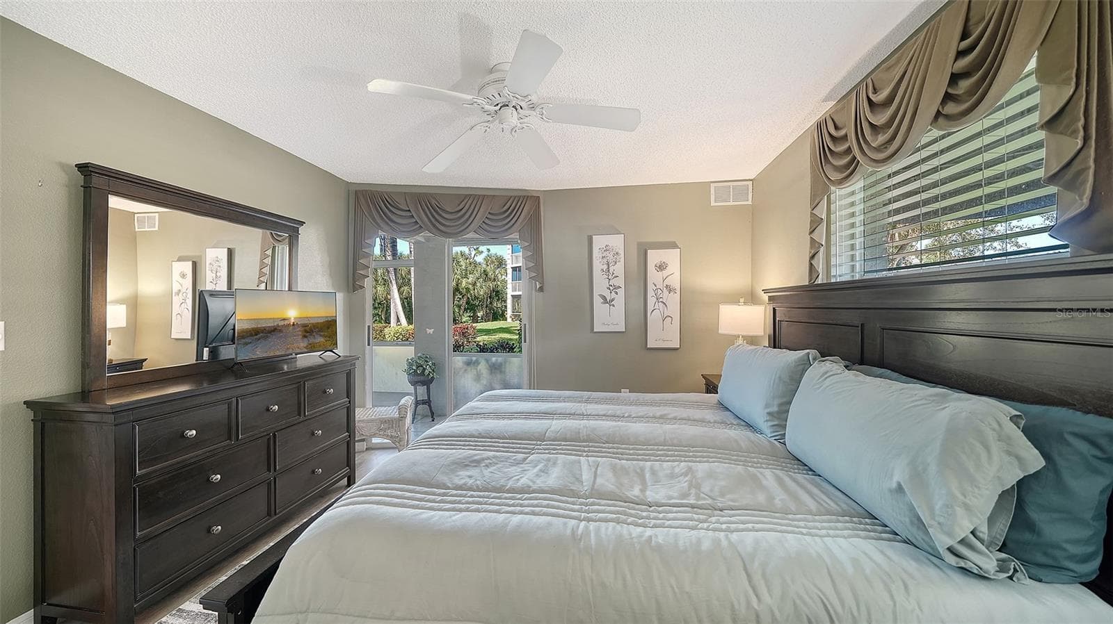Condominium at 9330 CLUBSIDE CIR #3110, SARASOTA, photo 10 of 30