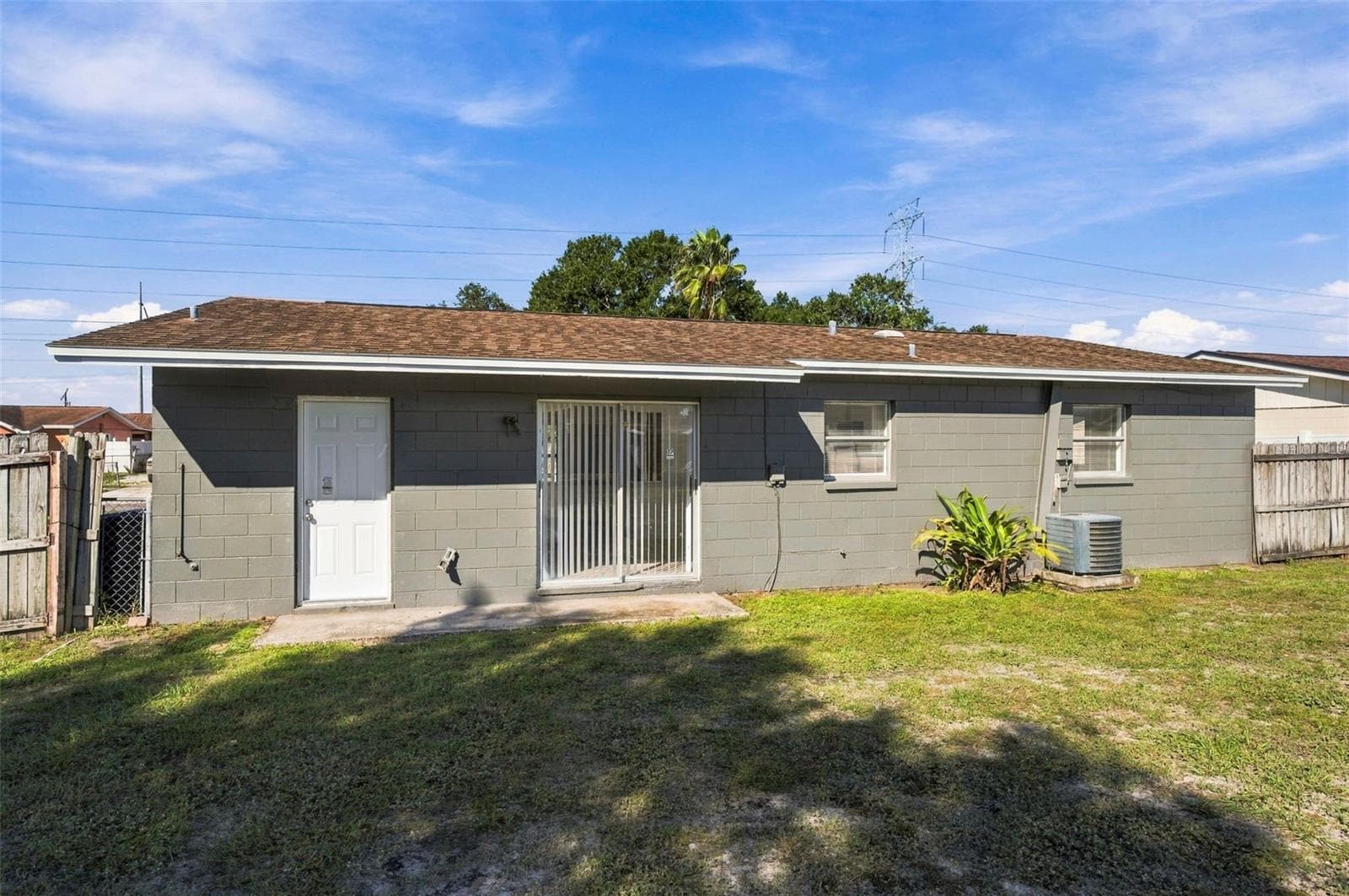 Single Family Residence at 8527 GOLD RIDGE CIR, TAMPA, photo 19 of 23
