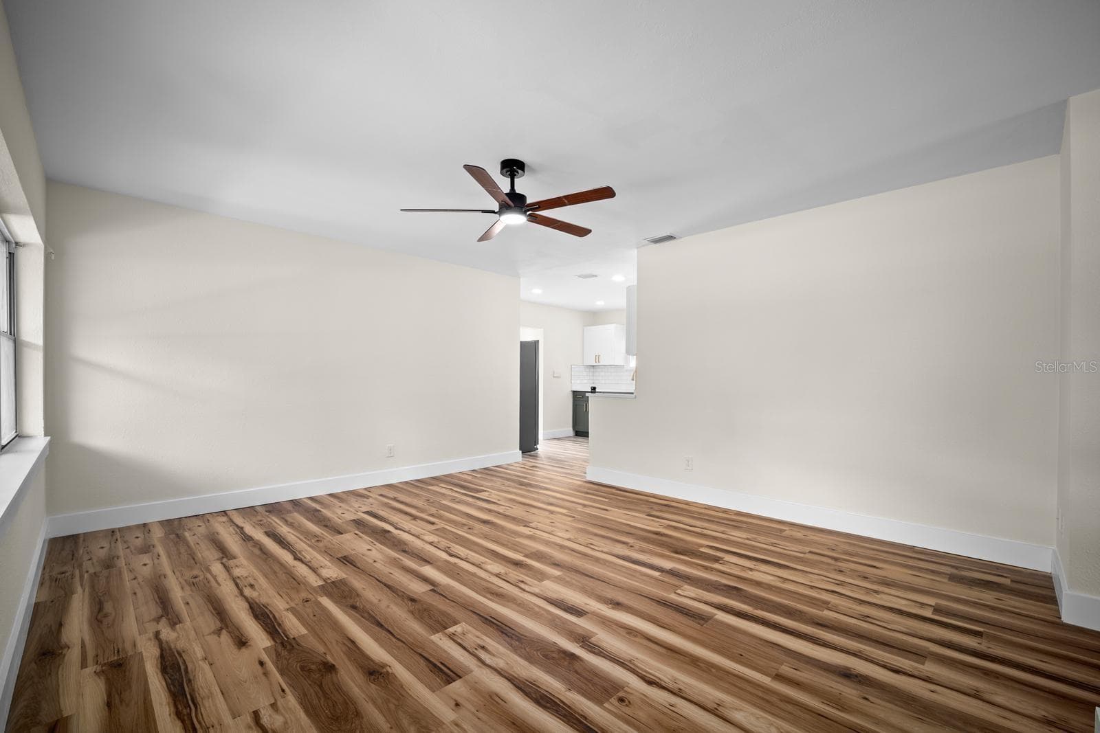Single Family Residence at 4512 S LOIS AVE, TAMPA, photo 6 of 37