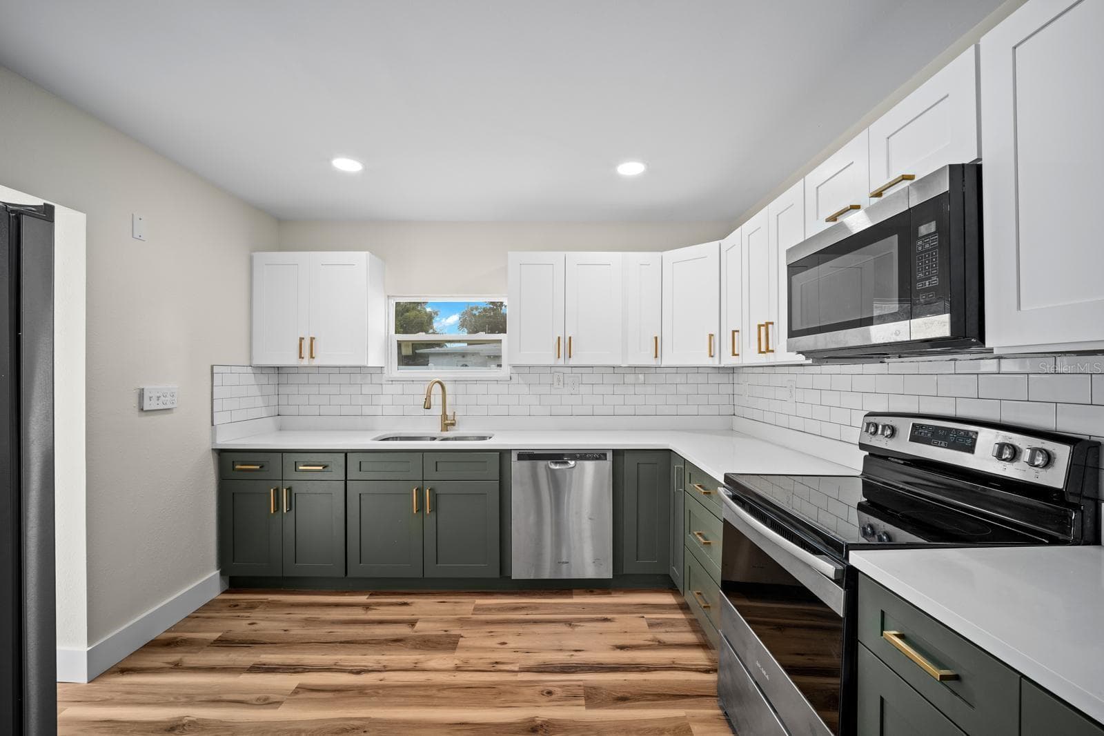 Single Family Residence at 4512 S LOIS AVE, TAMPA, photo 12 of 37