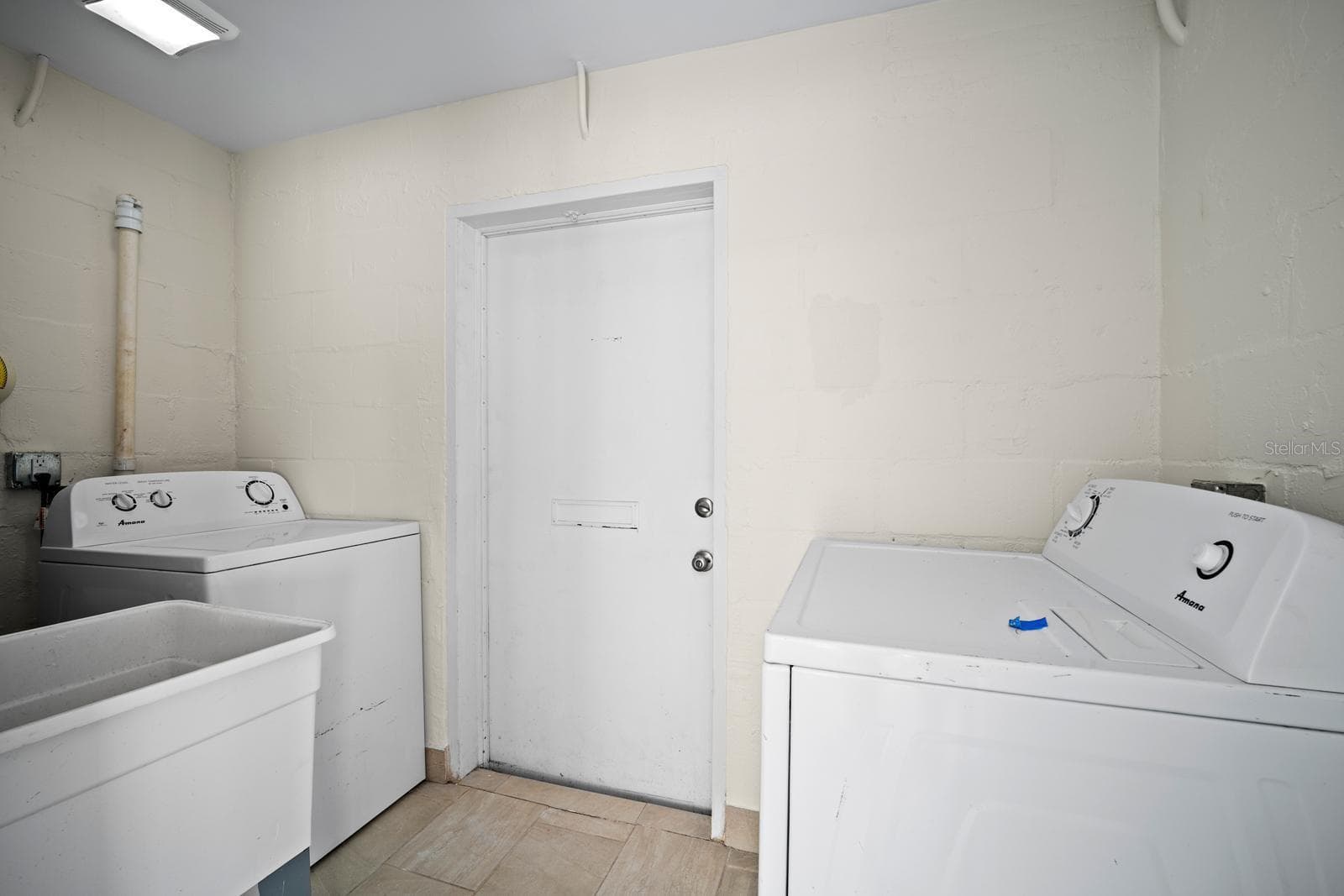 Single Family Residence at 4512 S LOIS AVE, TAMPA, photo 16 of 37