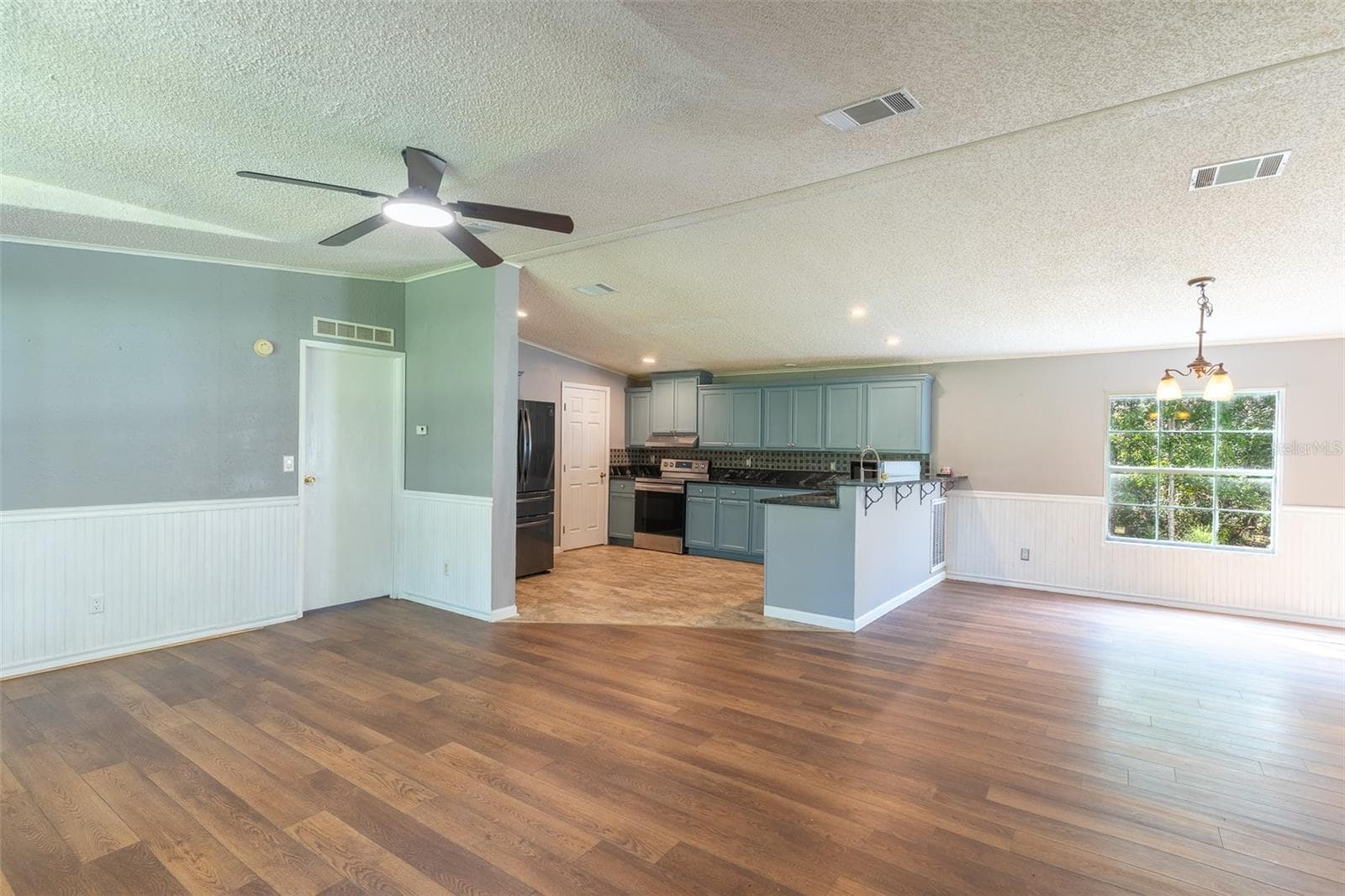 Manufactured Home at 17822 COMMONWEALTH AVE N, POLK CITY, photo 14 of 39