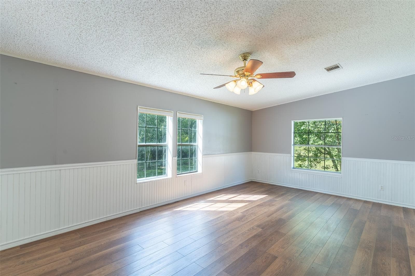 Manufactured Home at 17822 COMMONWEALTH AVE N, POLK CITY, photo 13 of 39