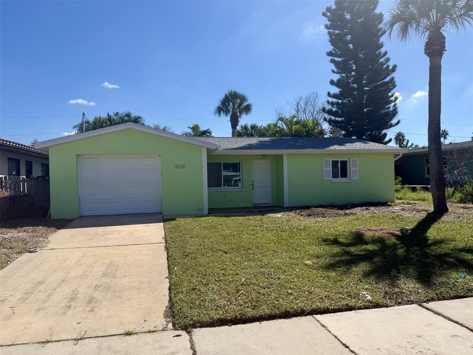 Single Family Residence at 929 BRUCE AVE, CLEARWATER, photo 2 of 6