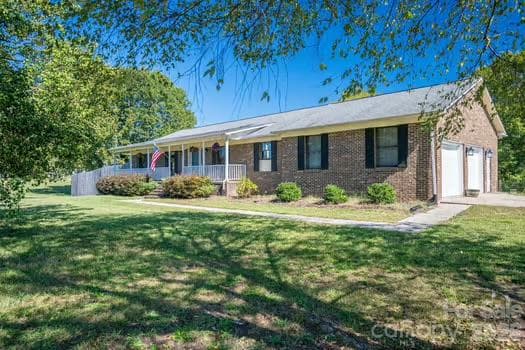 Single Family Residence at 131 Patrick Road, Gastonia, photo 3 of 46