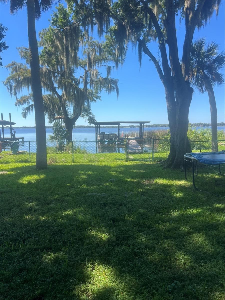 Single Family Residence at 520 GEORGE ST S, TARPON SPRINGS, photo 9 of 28