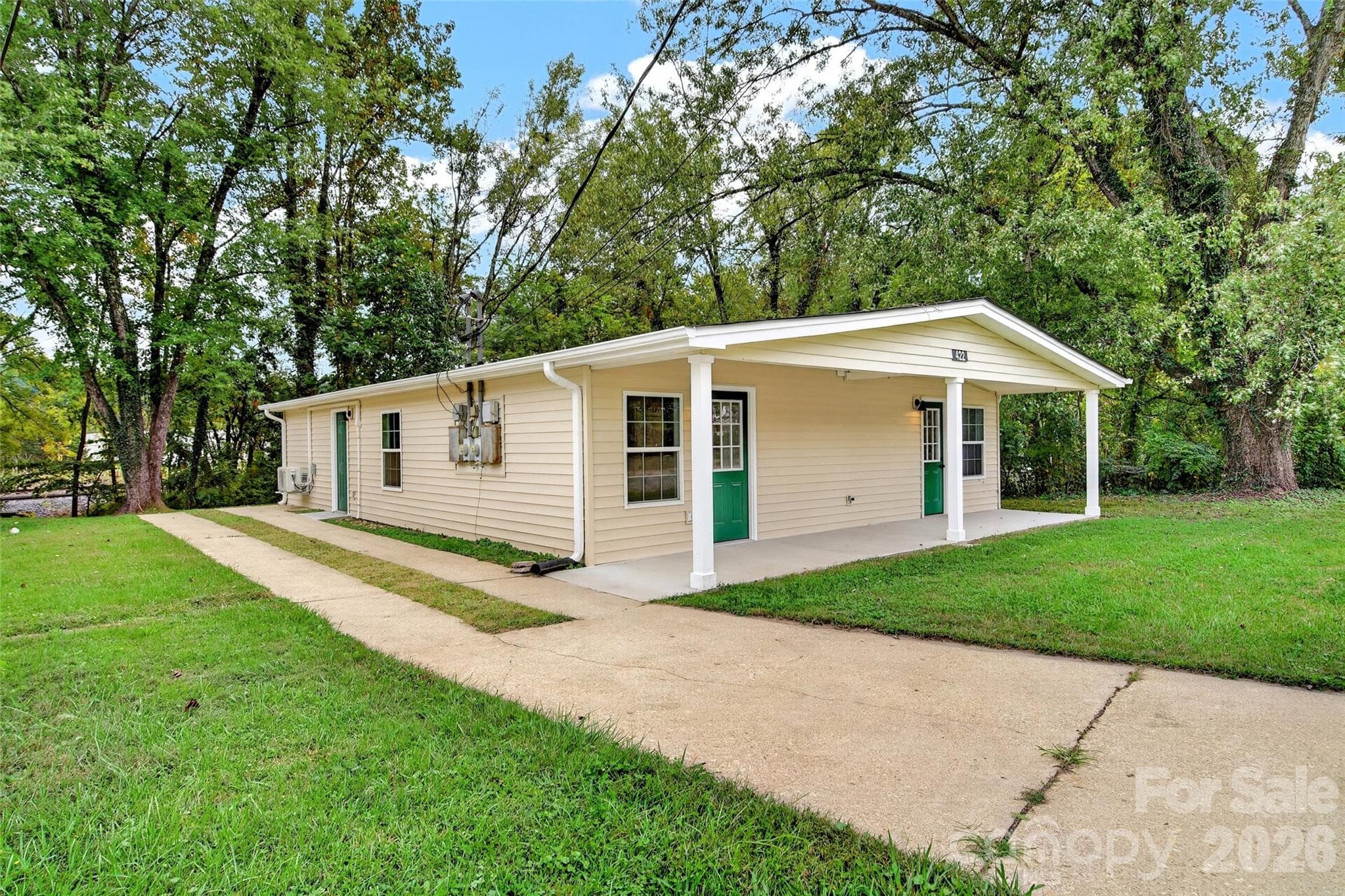 Side view of duplex. - 432 & 422 E Main Street, Old Fort