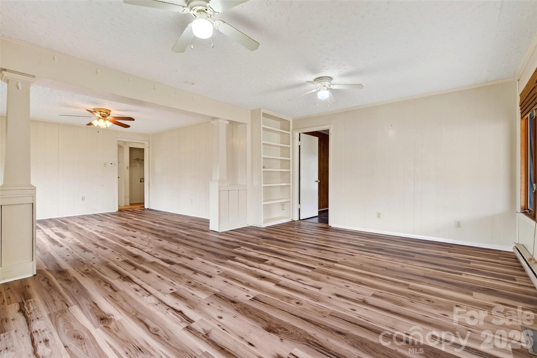 Great room in house. New flooring. - 432 & 422 E Main Street, Old Fort
