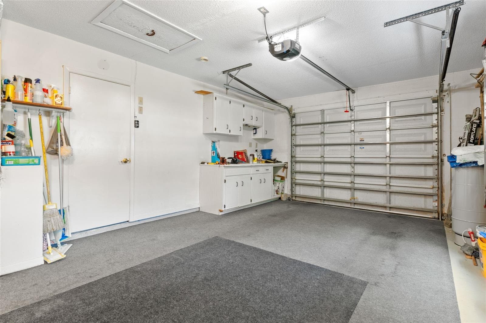 Garage w/ Workbench - 5525 S KLINE TER, INVERNESS