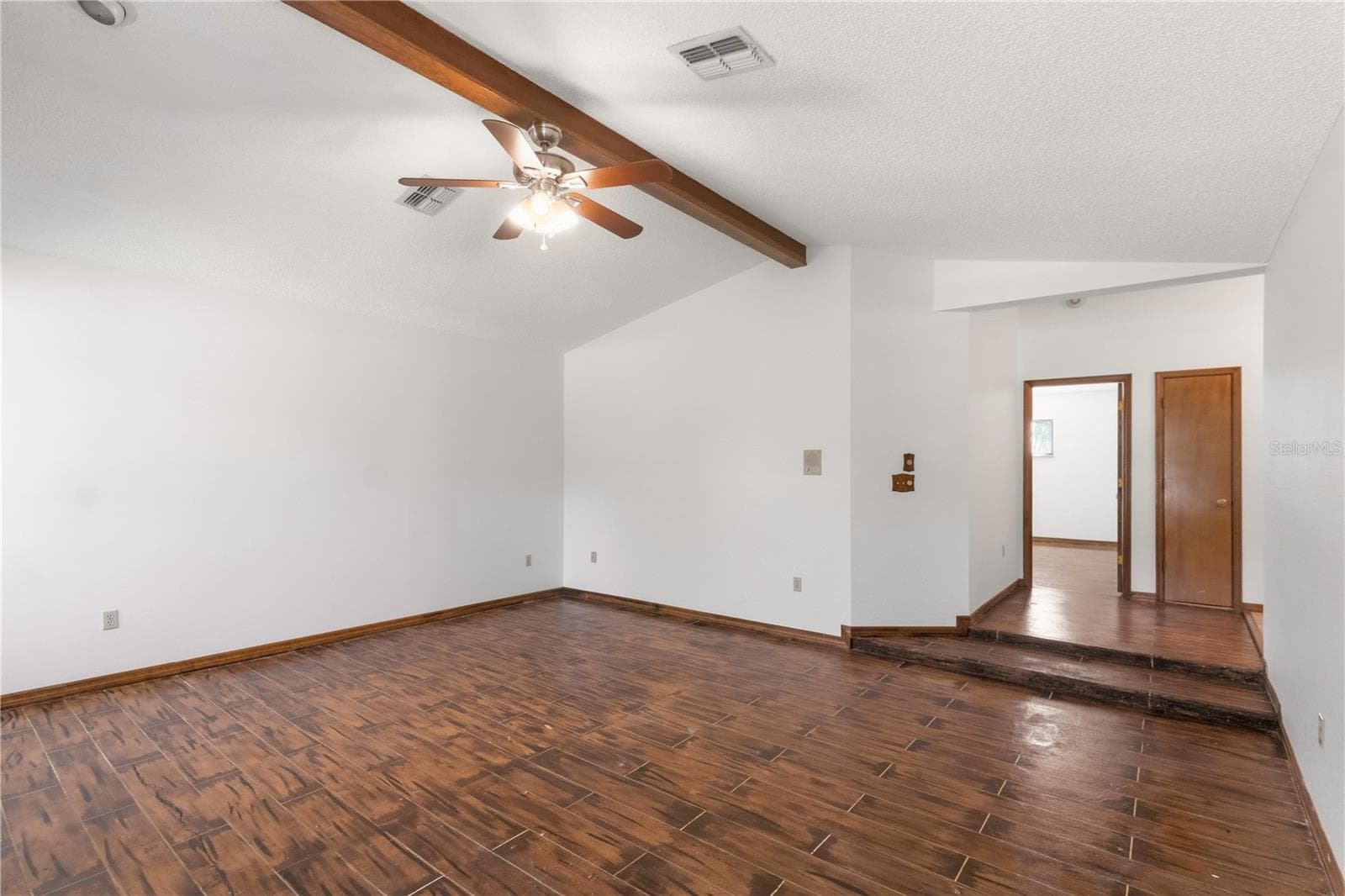 Family Room - 18644 FURMAN DR, SPRING HILL
