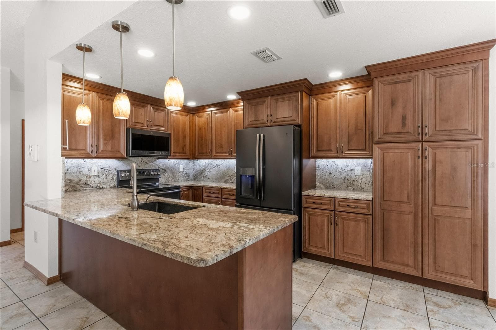 Single Family Residence at 18644 FURMAN DR, SPRING HILL, photo 21 of 77