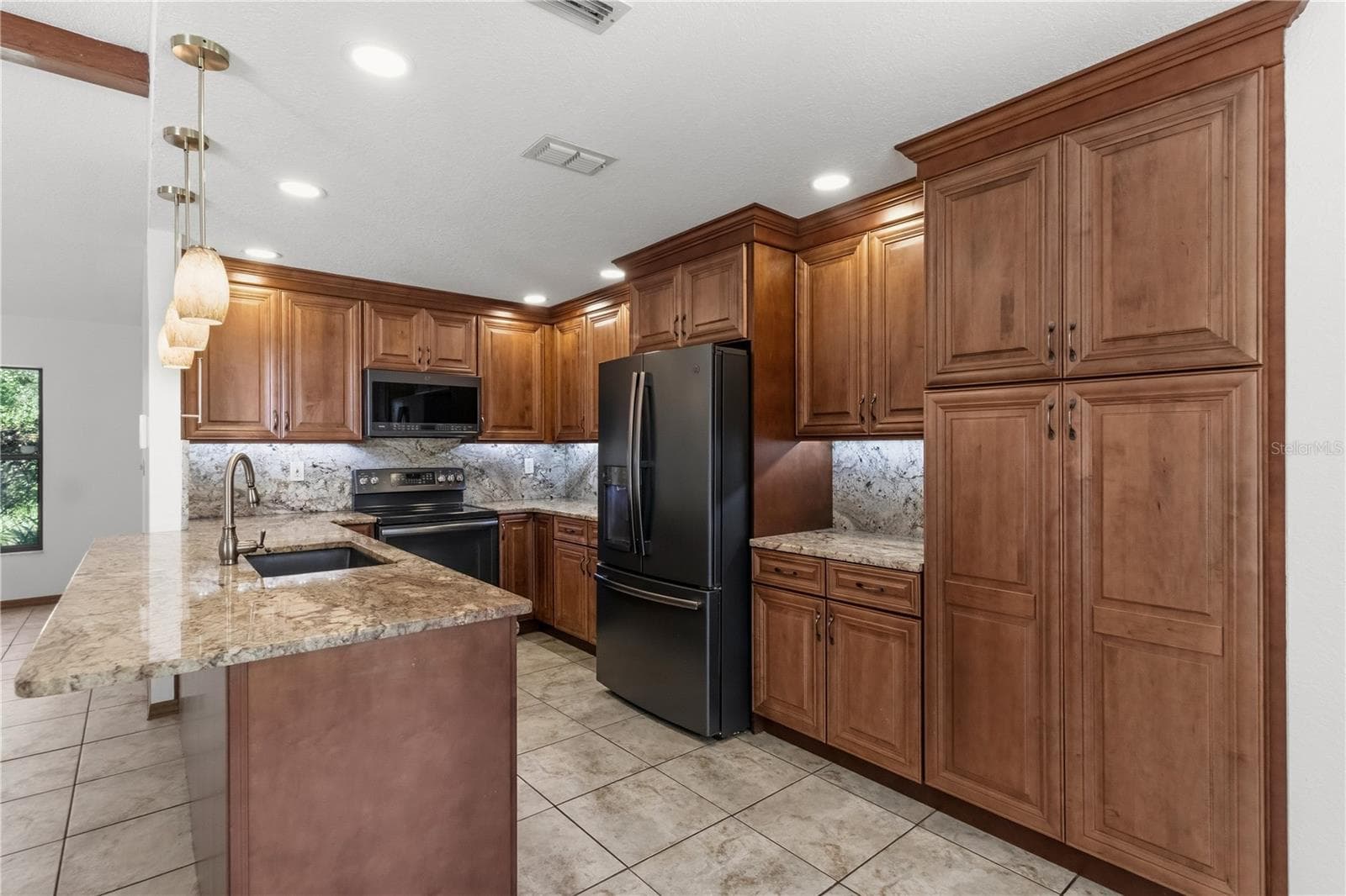 Single Family Residence at 18644 FURMAN DR, SPRING HILL, photo 22 of 77