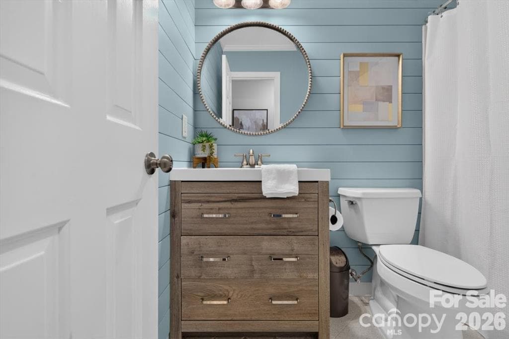 Hall Bathroom - 4124 Bridgewood Lane, Charlotte