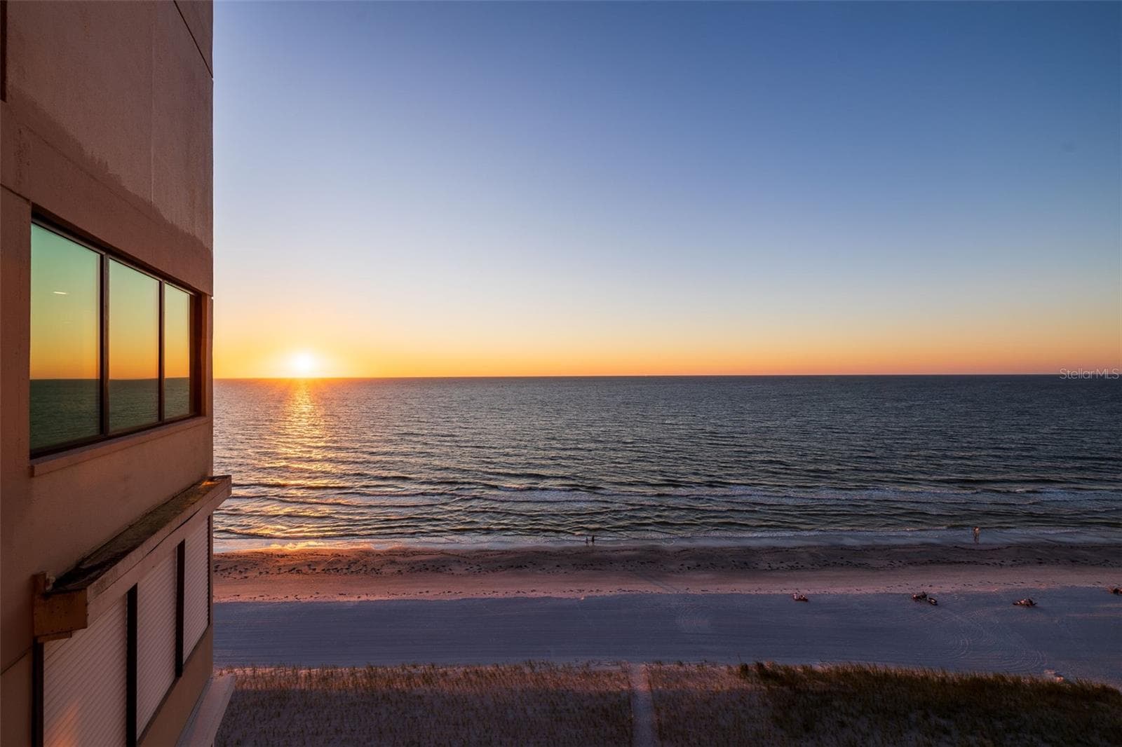 Condominium at 1600 GULF BLVD #1112, CLEARWATER, photo 4 of 59