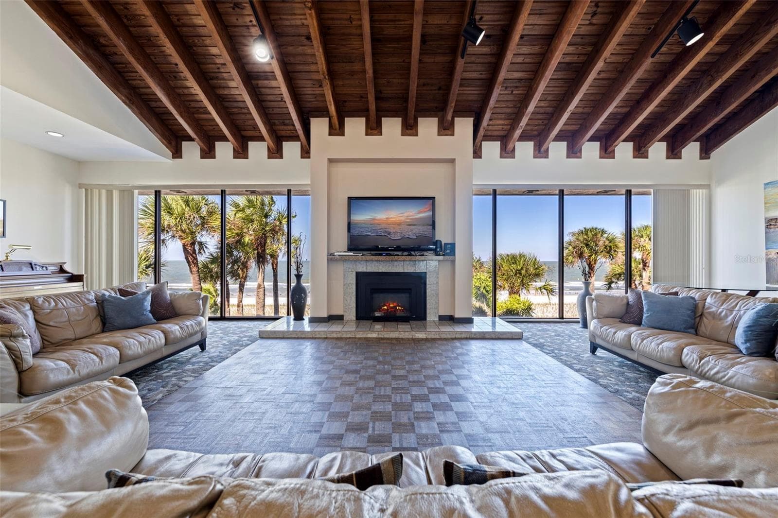 Condominium at 1600 GULF BLVD #1112, CLEARWATER, photo 43 of 59